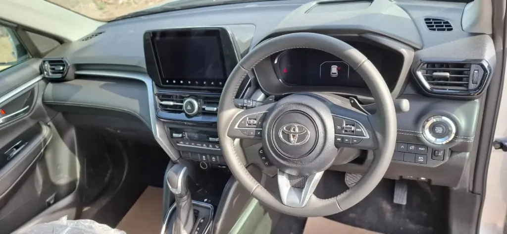 TOYOTA HYRYDER thumbnail 10