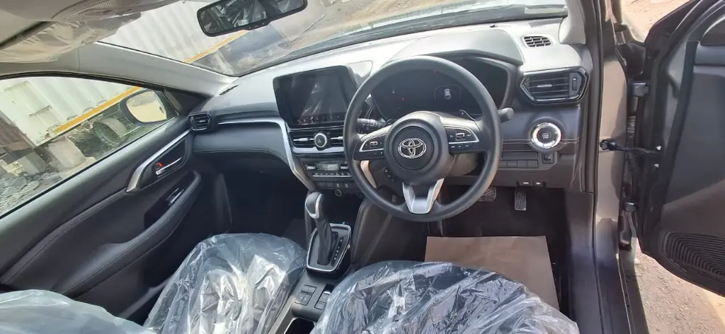TOYOTA HYRYDER thumbnail 9