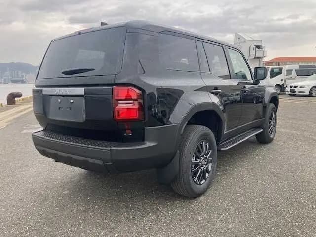 TOYOTA LAND CRUISER PRADO thumbnail 4