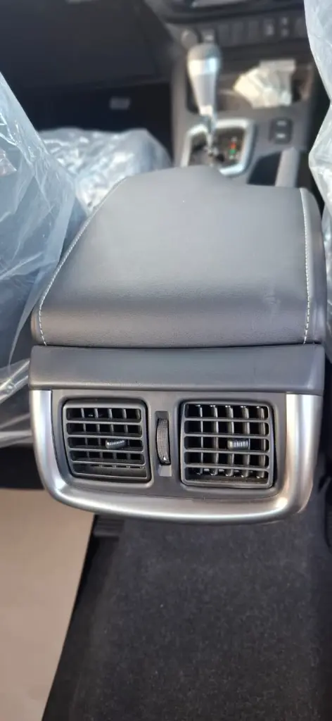 TOYOTA HILUX thumbnail 12