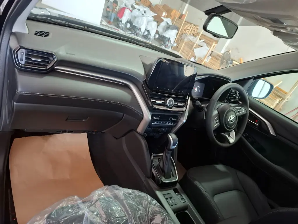 TOYOTA HYRYDER thumbnail 10