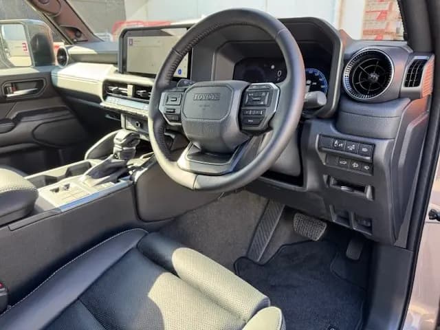 TOYOTA LAND CRUISER PRADO KAKADU thumbnail 8