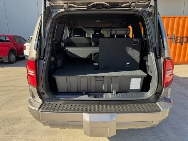 TOYOTA LAND CRUISER PRADO KAKADU thumbnail 6