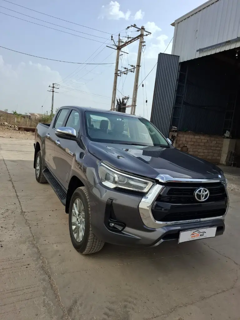 TOYOTA HILUX thumbnail 3