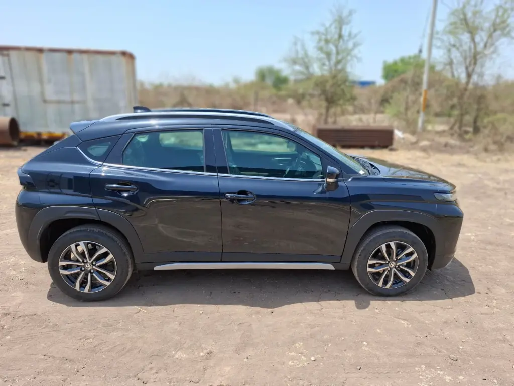 TOYOTA TAISOR thumbnail 3
