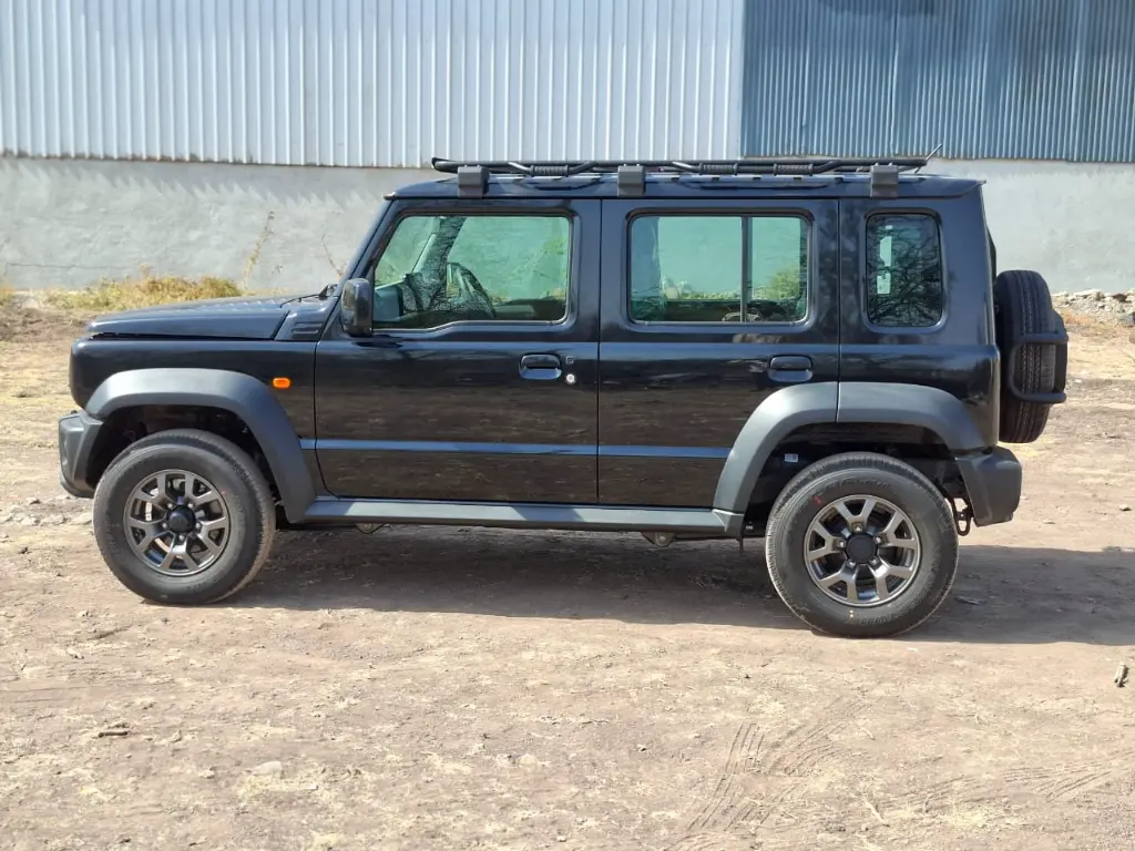 SUZUKI JIMNY thumbnail 4