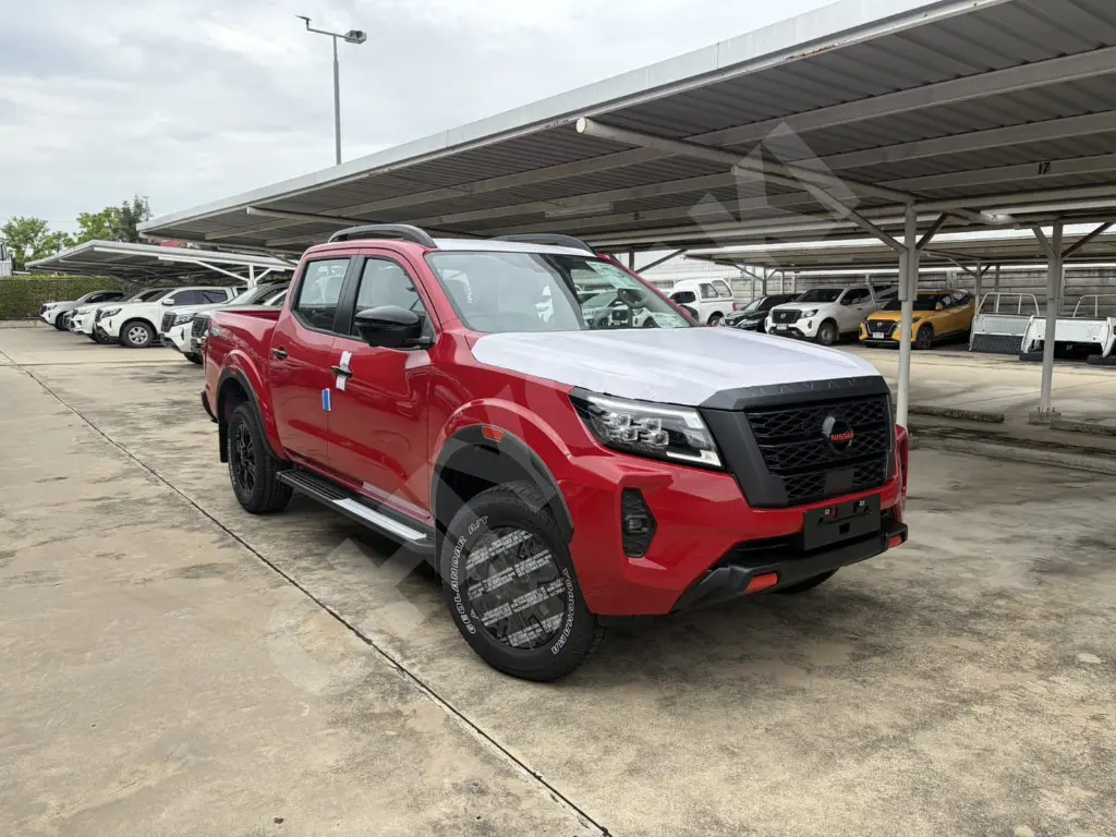 NISSAN NAVARA thumbnail 2