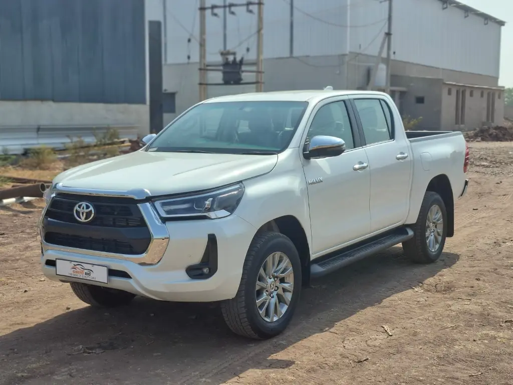 TOYOTA HILUX thumbnail 3