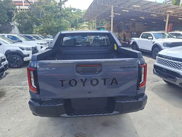 TOYOTA HILUX TRAVO thumbnail 3