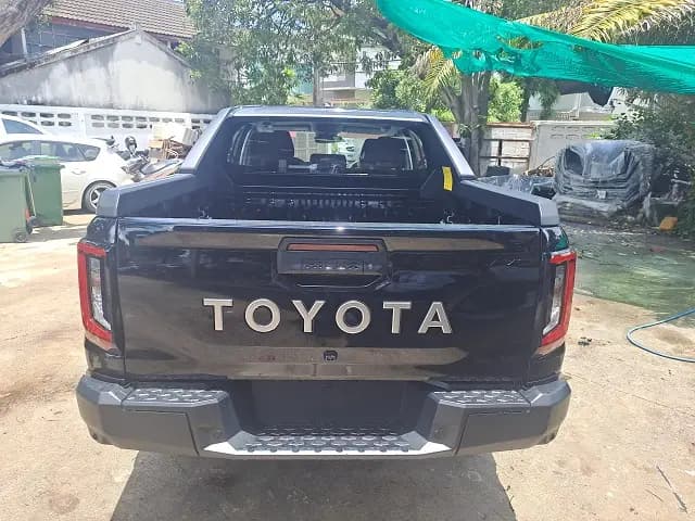 TOYOTA HILUX TRAVO thumbnail 3