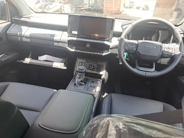 TOYOTA HILUX TRAVO thumbnail 5
