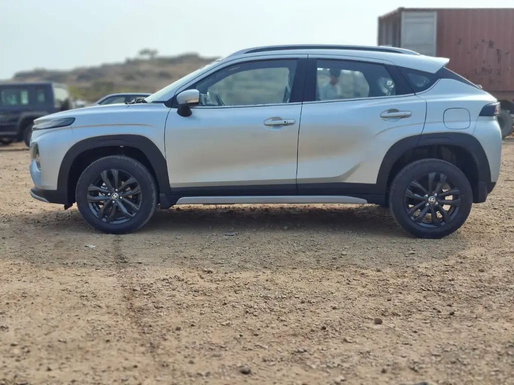 TOYOTA TAISOR thumbnail 4