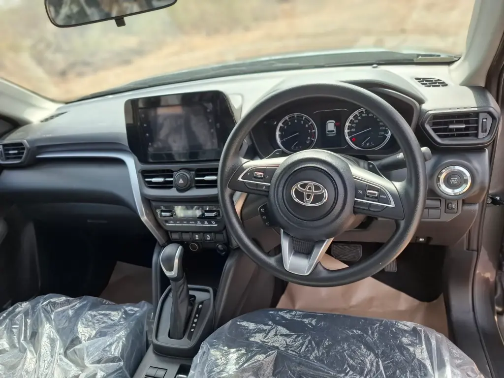 TOYOTA HYRYDER thumbnail 8