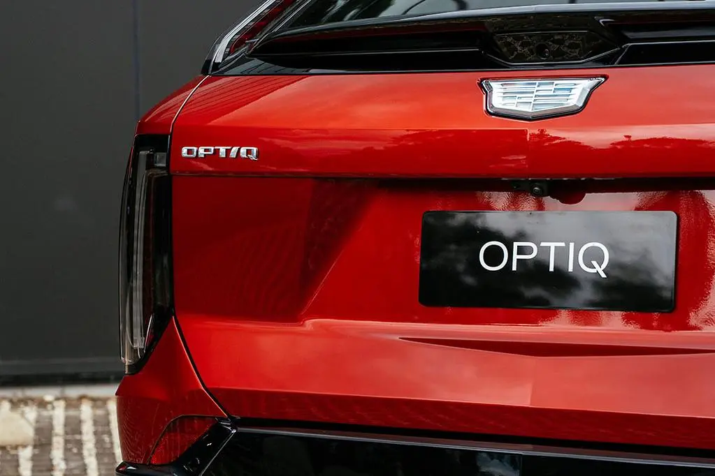 CADILLAC OPTIQ thumbnail 4