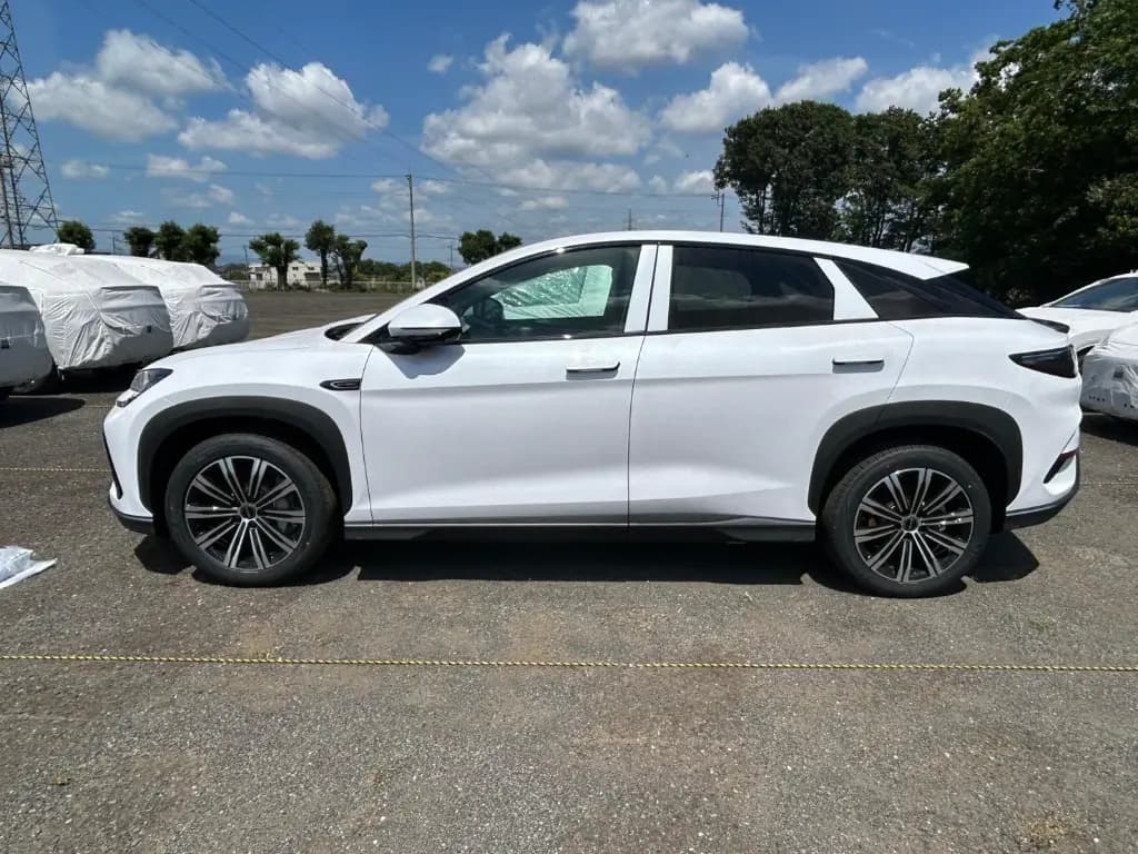 BYD SEALION 7 thumbnail 4