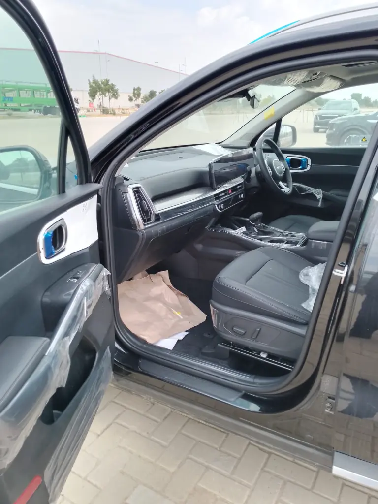 KIA SORENTO thumbnail 2