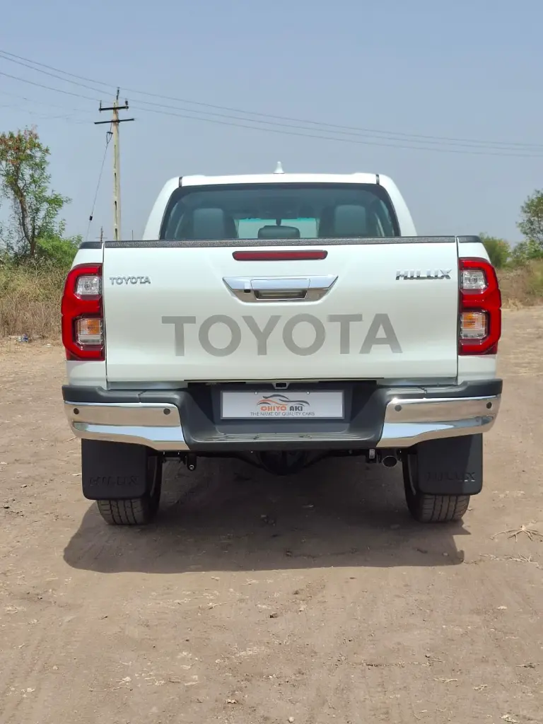TOYOTA HILUX thumbnail 8