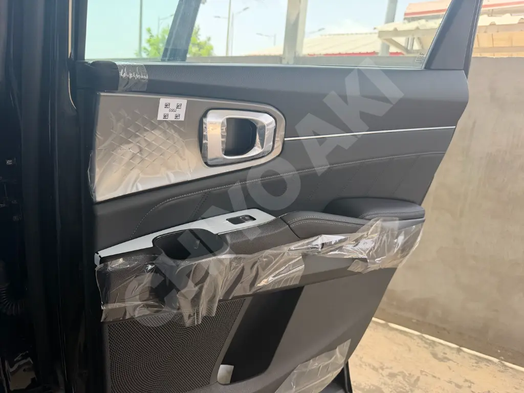 KIA SORENTO thumbnail 10