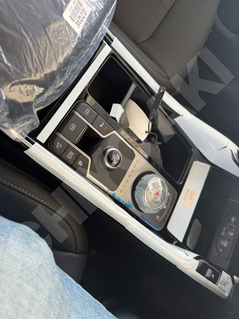 KIA SORENTO thumbnail 9