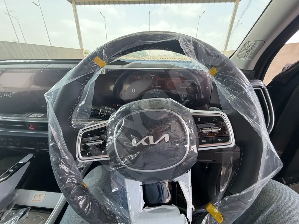 KIA SORENTO thumbnail 8