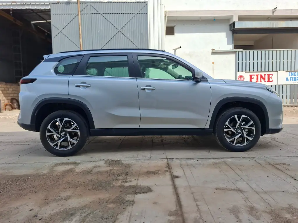 TOYOTA HYRYDER thumbnail 4