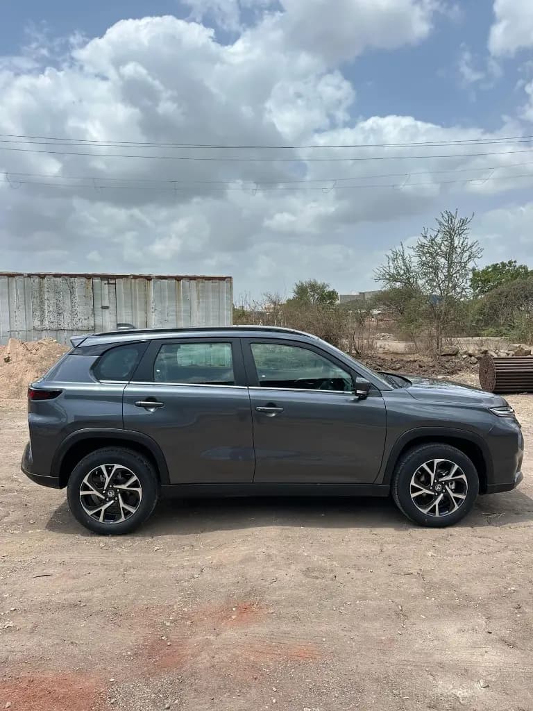 TOYOTA HYRYDER thumbnail 3