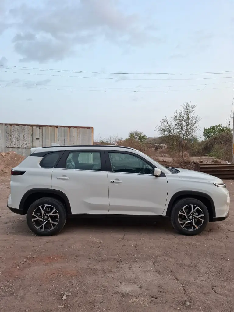 TOYOTA HYRYDER thumbnail 4