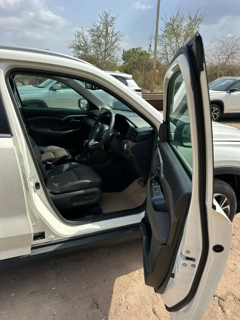 TOYOTA HYRYDER thumbnail 6