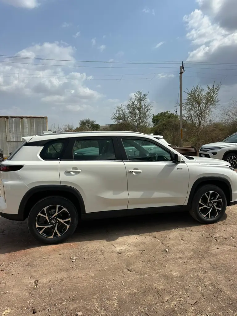 TOYOTA HYRYDER thumbnail 3