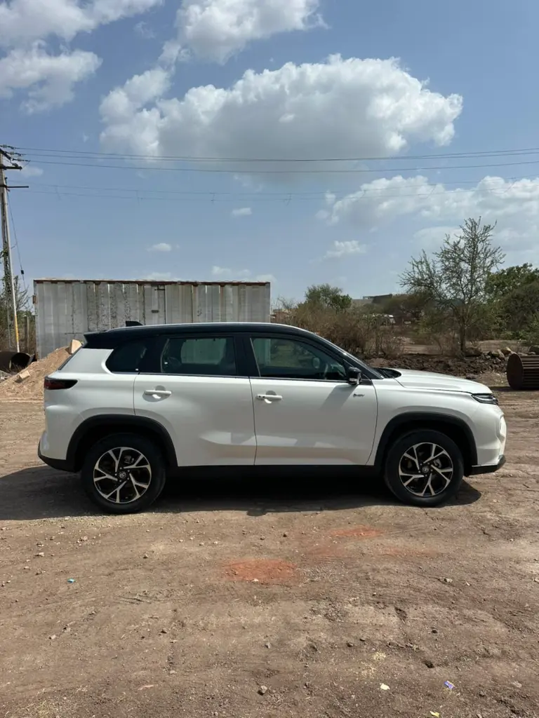 TOYOTA HYRYDER thumbnail 4