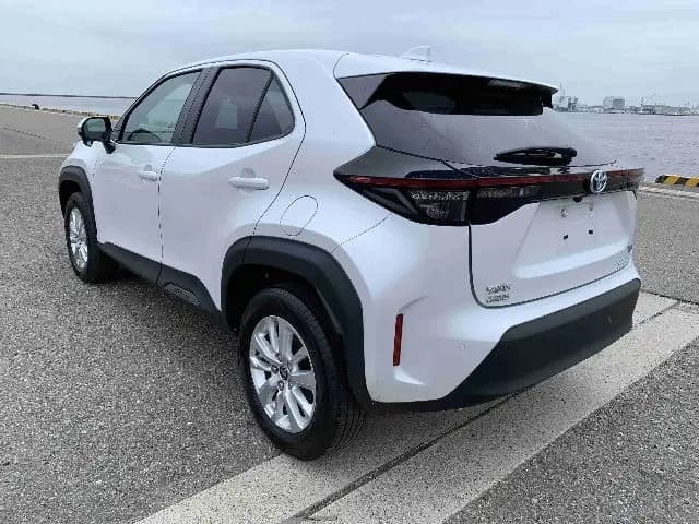 TOYOTA YARIS CROSS thumbnail 3