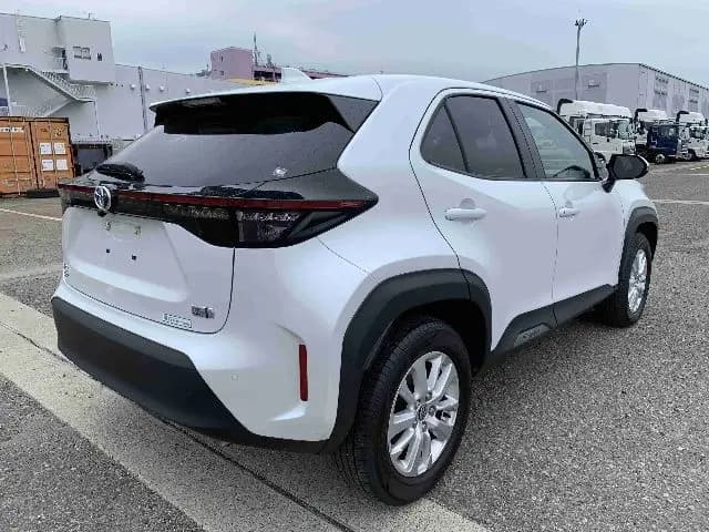 TOYOTA YARIS CROSS thumbnail 4