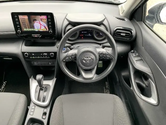 TOYOTA YARIS CROSS thumbnail 8