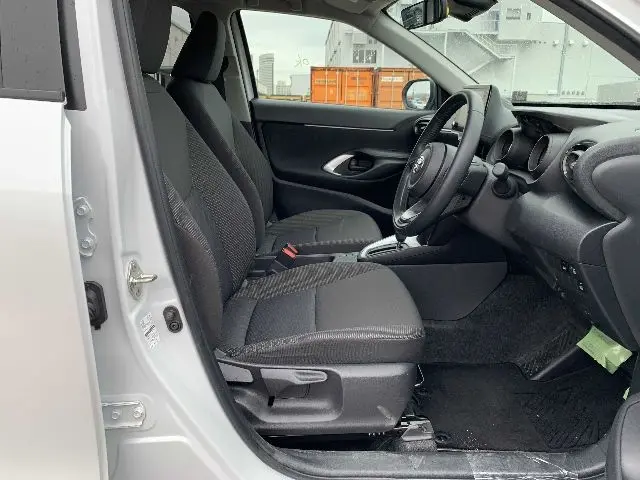 TOYOTA YARIS CROSS thumbnail 7