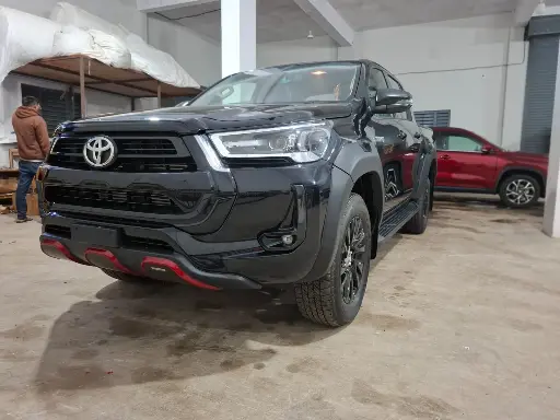 TOYOTA HILUX - Image 1