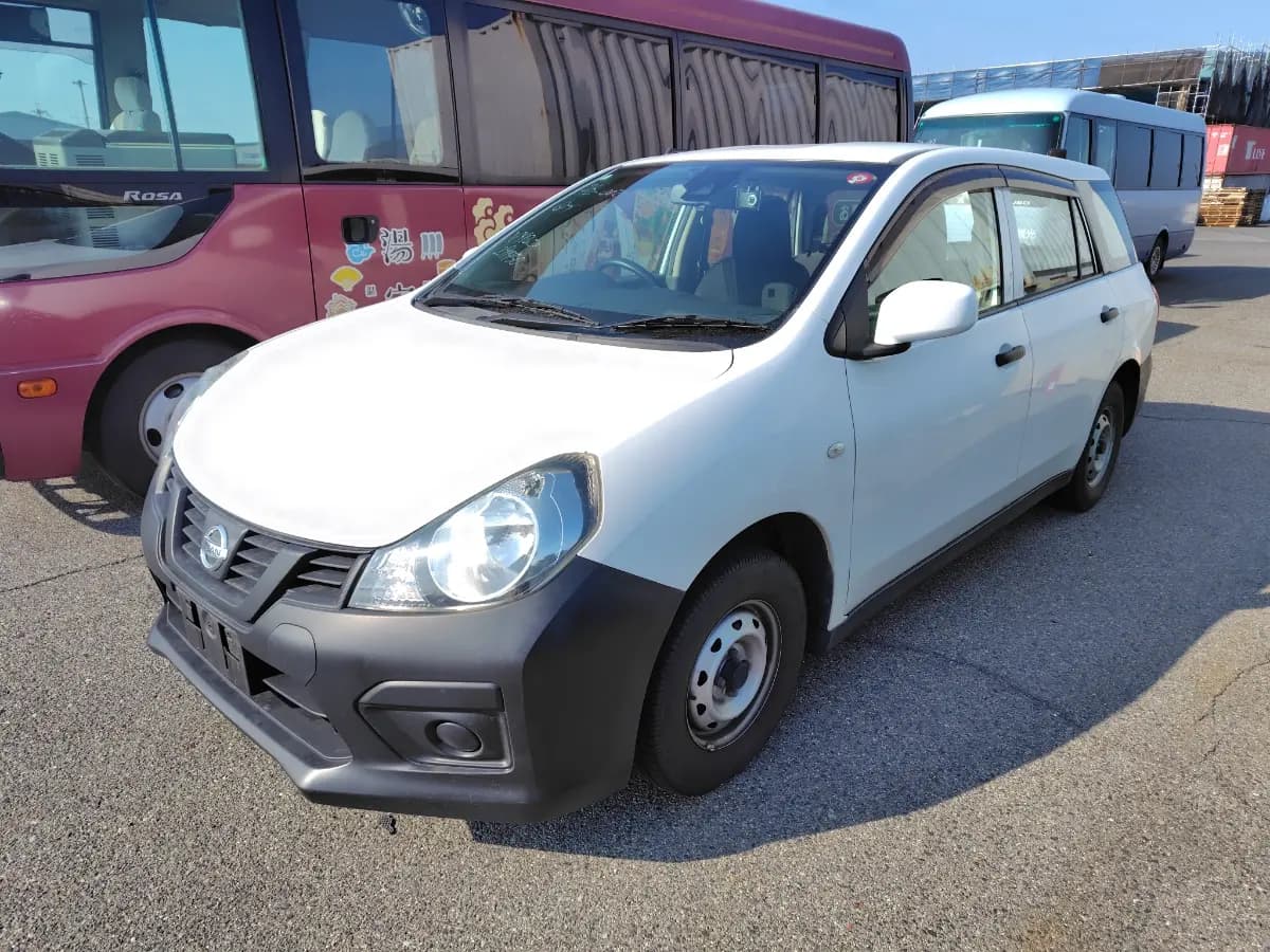NISSAN AD VAN view 1