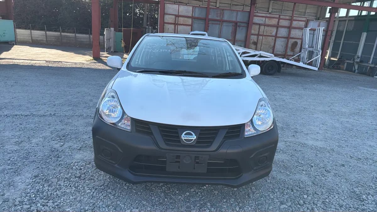 NISSAN AD VAN view 1