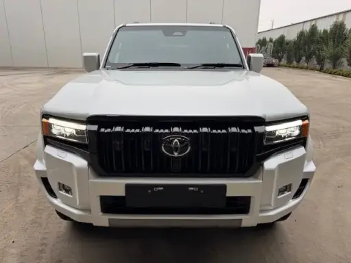TOYOTA LAND CRUISER PRADO KAKADU