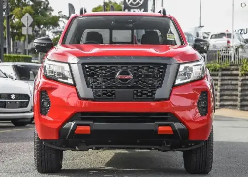 NISSAN NAVARA
