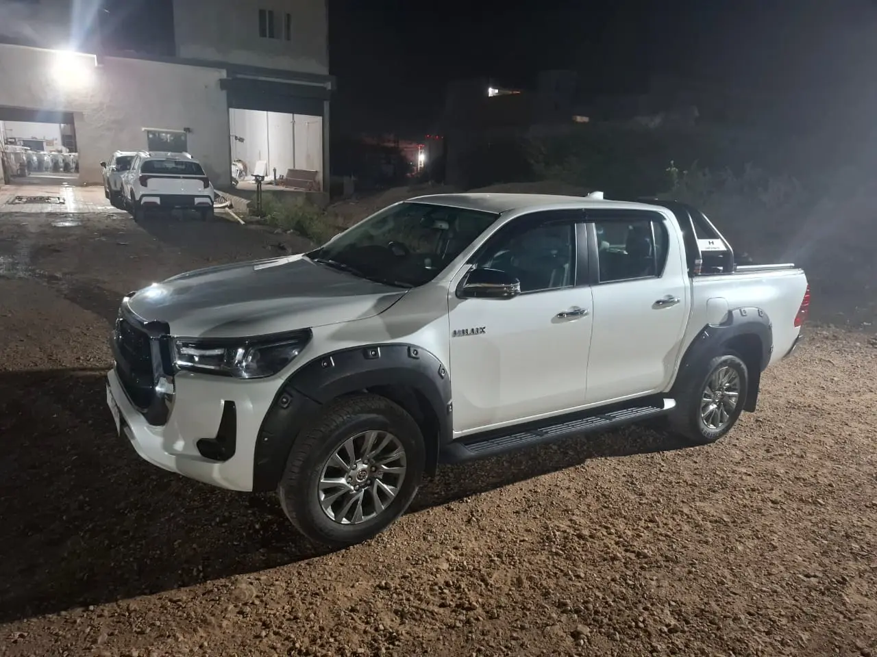 TOYOTA HILUX view 1