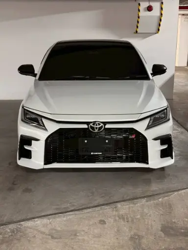 TOYOTA YARIS ATIV