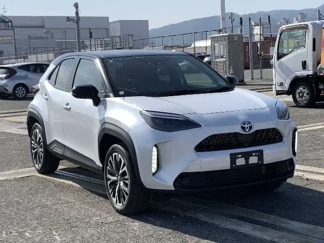 TOYOTA YARIS CROSS view 1