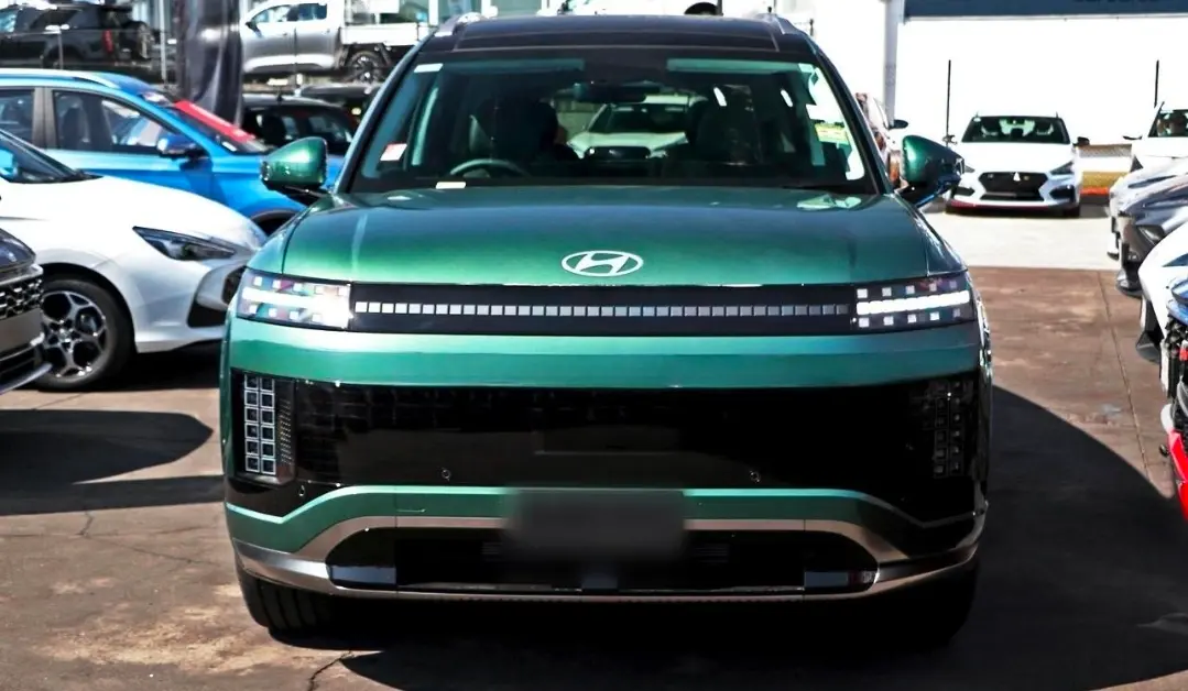 HYUNDAI IONIQ 9 view 1