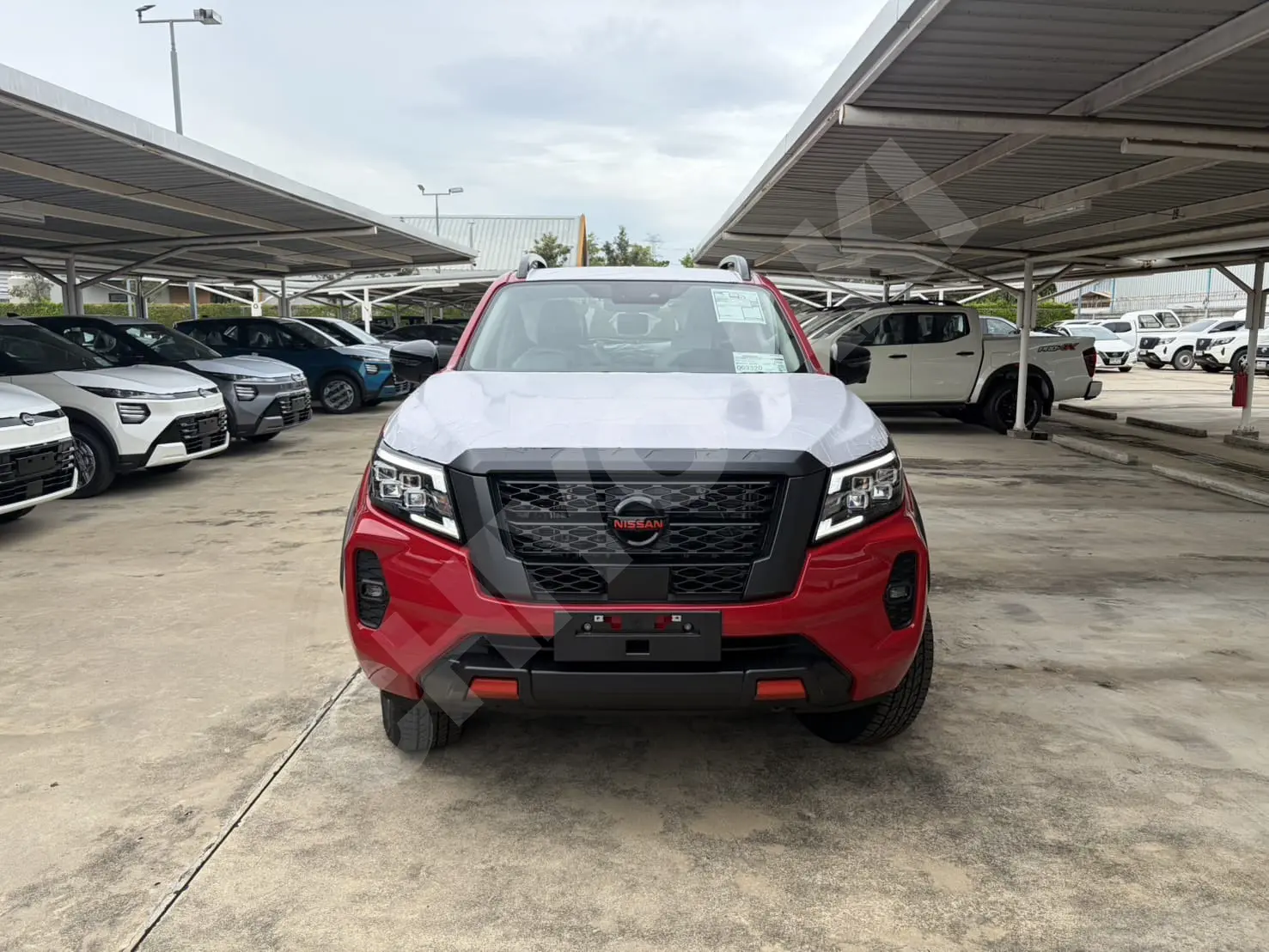 NISSAN NAVARA view 1