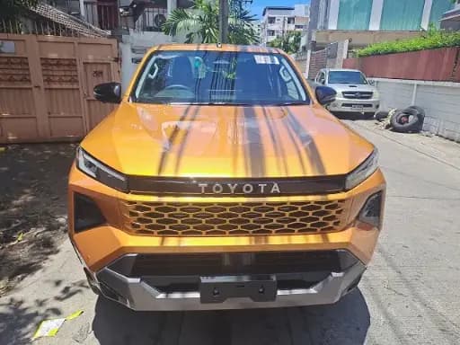 TOYOTA HILUX TRAVO