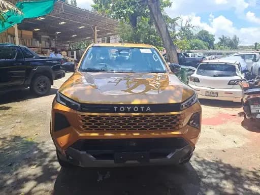 TOYOTA HILUX TRAVO