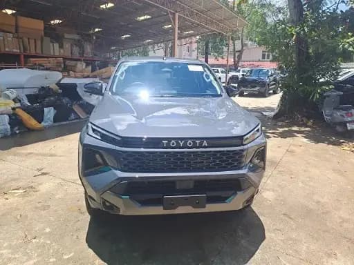TOYOTA HILUX TRAVO