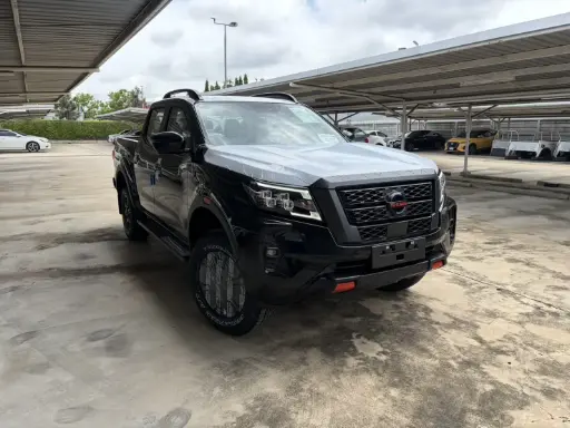 NISSAN NAVARA