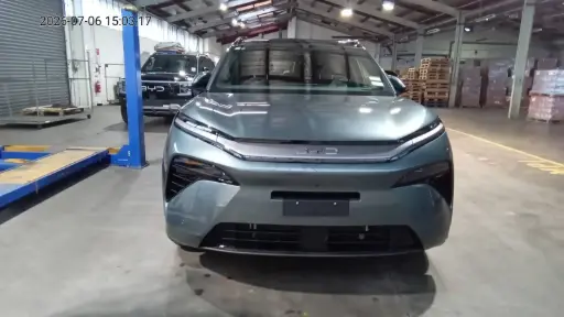 BYD SEALION 8