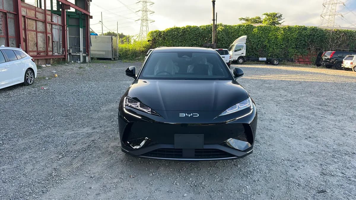 BYD SEALION 7 view 1
